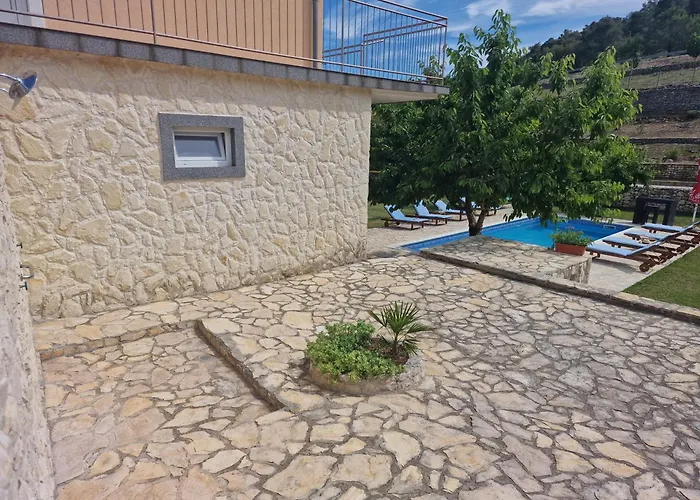 Vacation Bobijevi Dvori * Slivno (Sibenik-Knin)